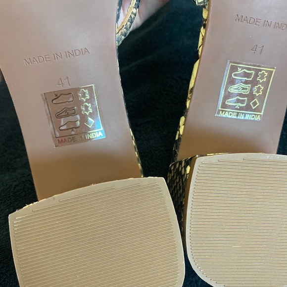 Free People Petra Snake Block Heel Sandal 37 6.5 - Picture 3 of 5